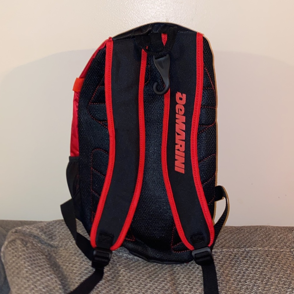 BRAND NEW WITH TAGS DEMARINI VOODOO JUNIOR BACKPACK - Picture 3 of 6